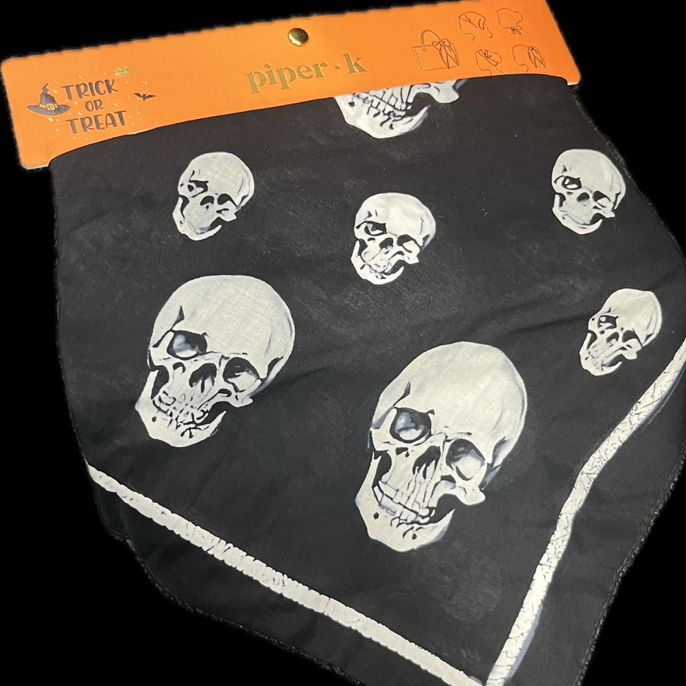 NWT ⚜️🖤⚜️ Piper K Halloween Skull Satin Bandana - Picture 6 of 10